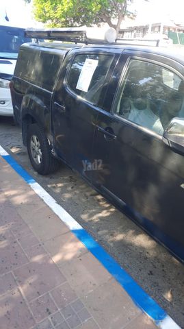 איסוזו די-מקס