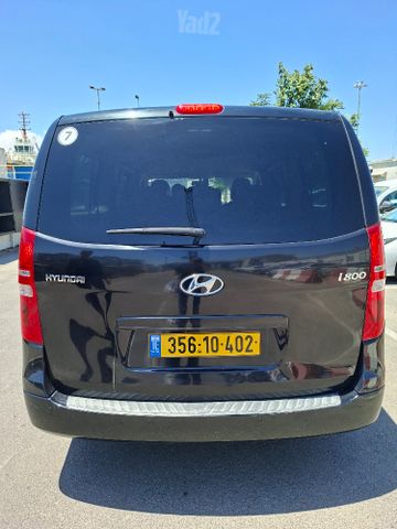 יונדאי H-1 / i800