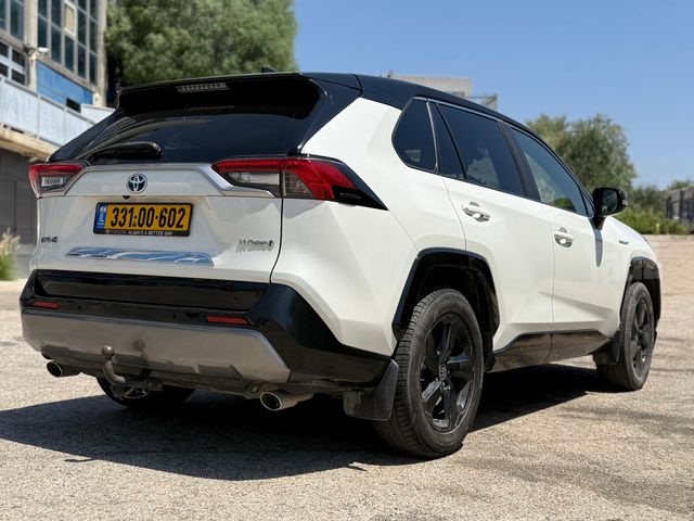 מודעת רכב טויוטה RAV4