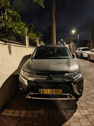 מיצובישי אאוטלנדר