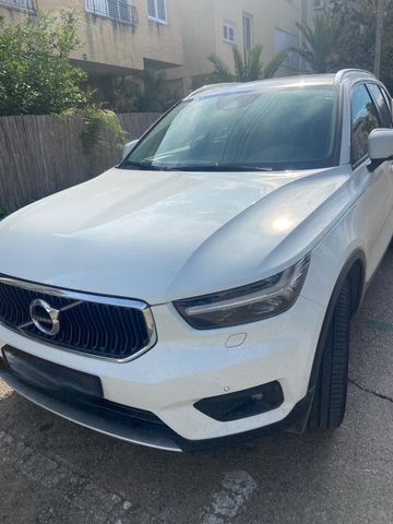מודעת רכב וולוו XC40