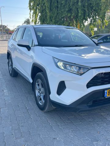 טויוטה RAV4