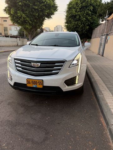 קאדילק XT5
