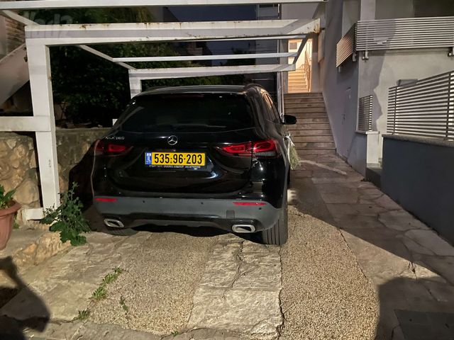 מרצדס-בנץ GLA