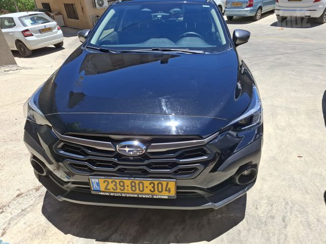 קרוסטרק Luxury אוט׳ 2.0 (152 כ״ס)
