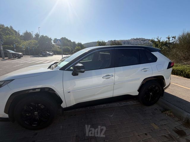 טויוטה RAV4