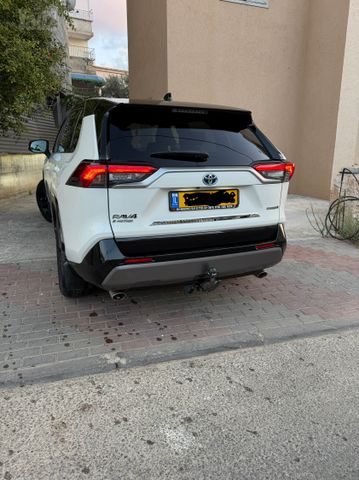 טויוטה RAV4