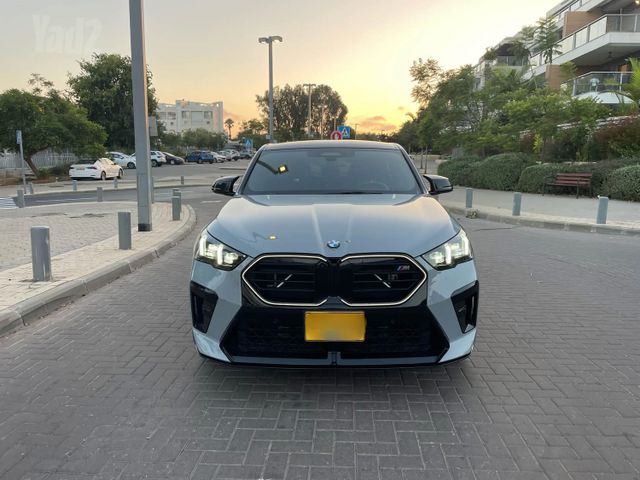ב מ וו X2