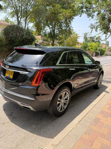 קאדילק XT5