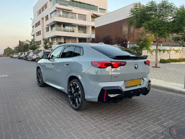 ב מ וו X2