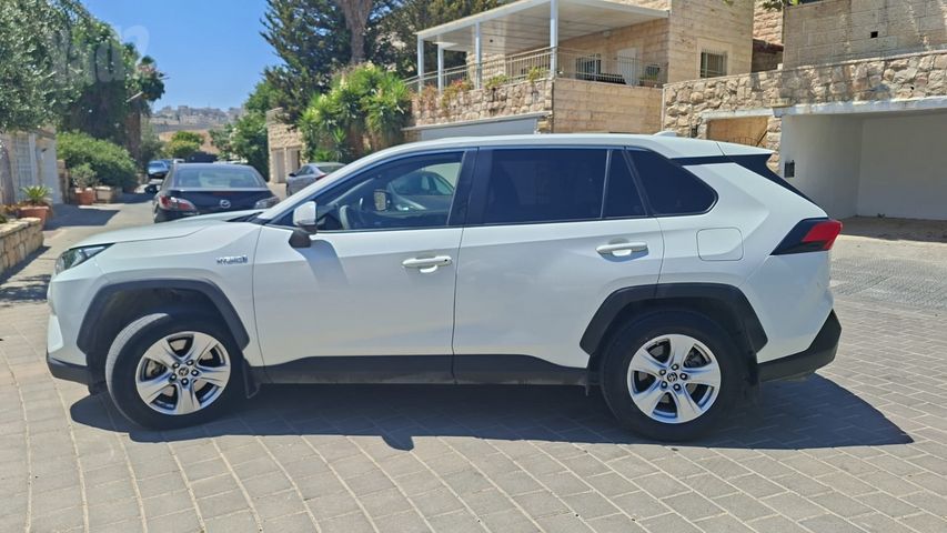 מודעת רכב טויוטה RAV4