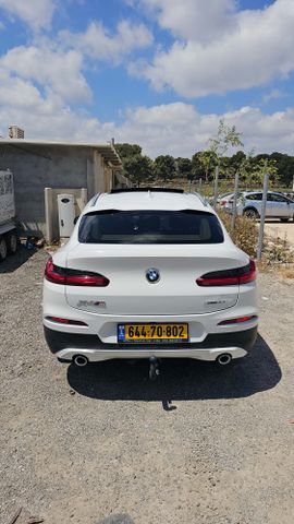 ב מ וו X4