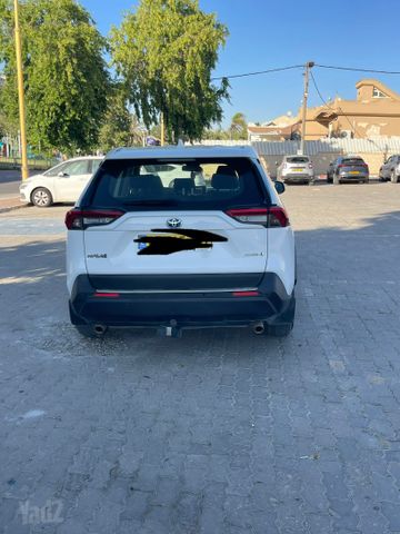 טויוטה RAV4