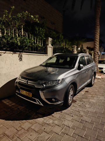 מיצובישי אאוטלנדר