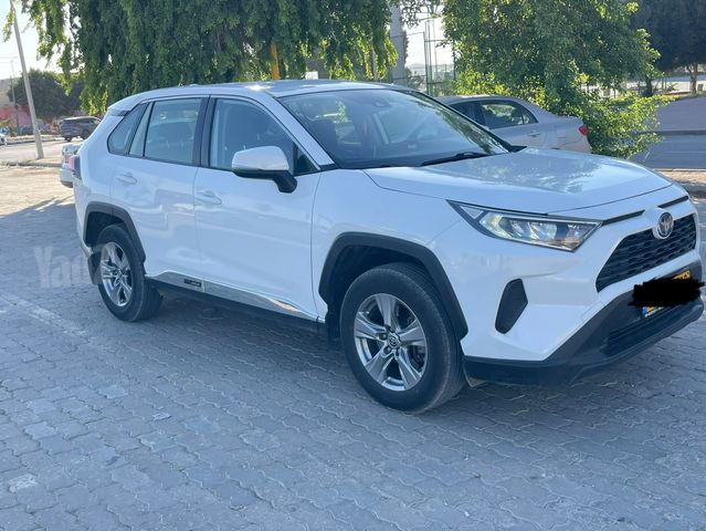 טויוטה RAV4