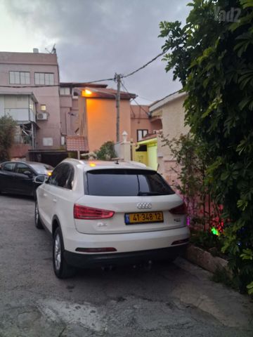 אאודי Q3