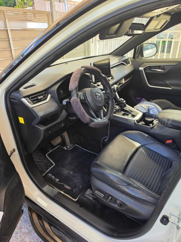 טויוטה RAV4