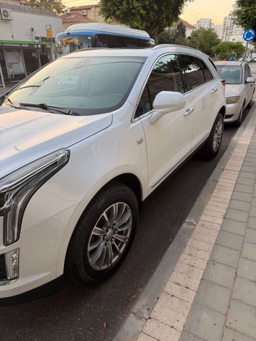 קאדילק XT5