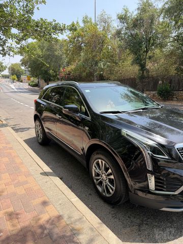 קאדילק XT5