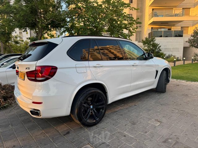 ב מ וו X5