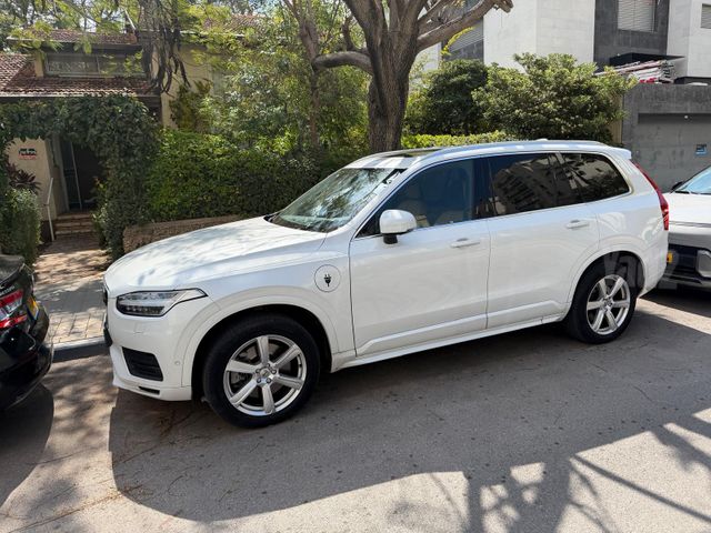 מודעת רכב וולוו XC90