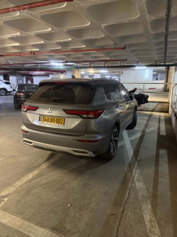 מיצובישי אאוטלנדר