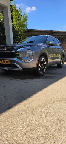 מיצובישי אאוטלנדר
