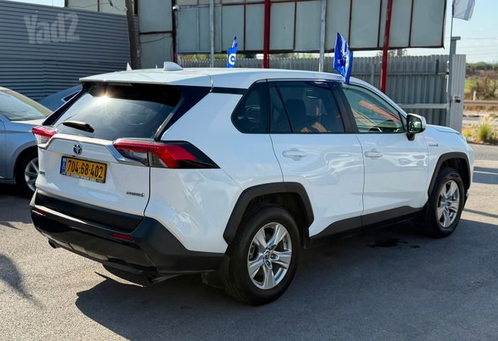 טויוטה RAV4