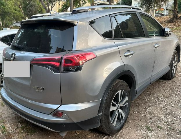 טויוטה RAV4