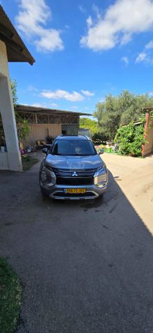 מיצובישי אאוטלנדר