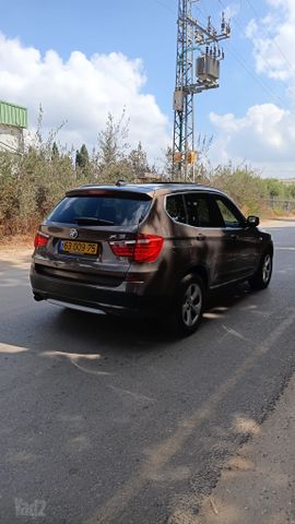 ב מ וו X3