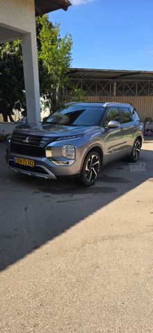 מיצובישי אאוטלנדר