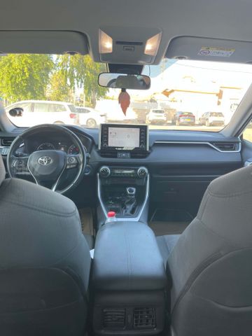 טויוטה RAV4