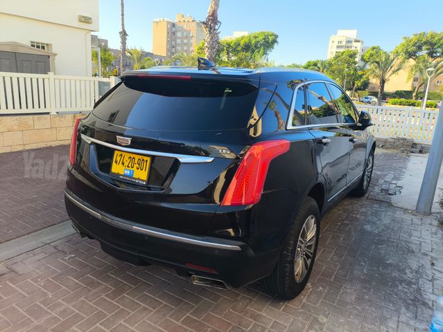קאדילק XT5