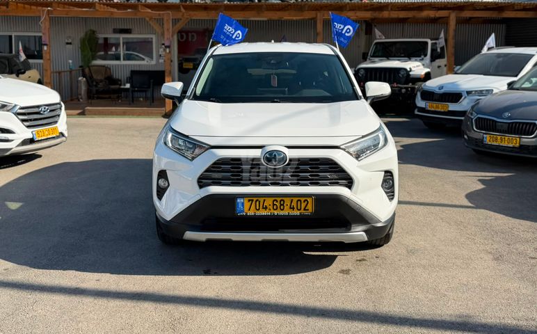 טויוטה RAV4