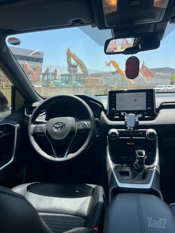 טויוטה RAV4