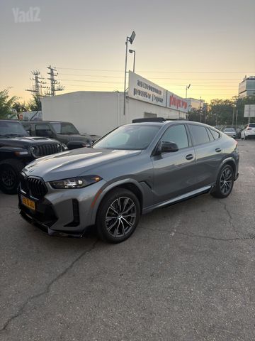 ב מ וו X6