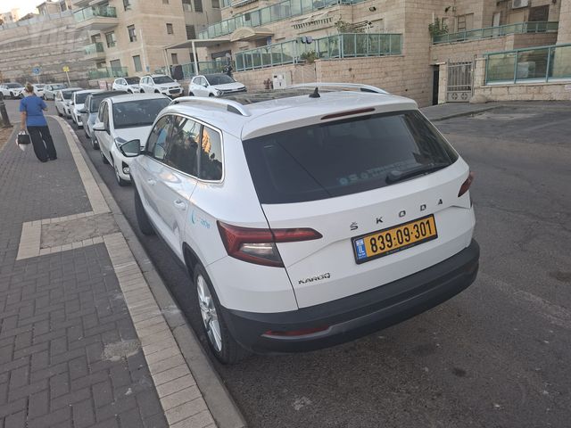 מודעת רכב סקודה קארוק