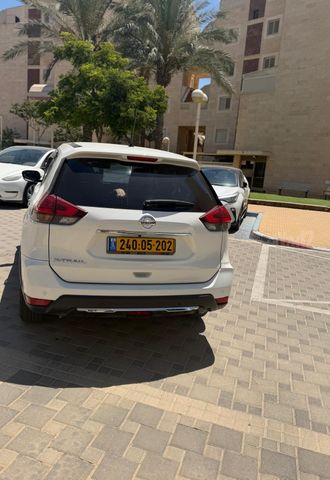 ניסאן אקס טרייל