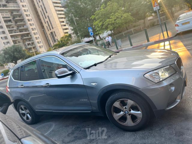 ב מ וו X3