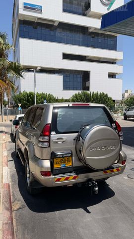טויוטה לנד קרוזר