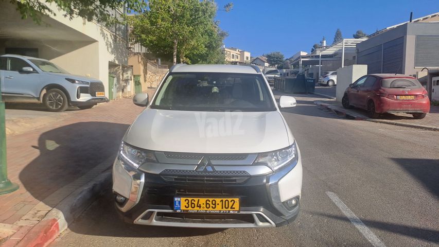 מיצובישי אאוטלנדר