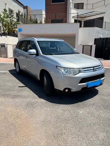 מיצובישי אאוטלנדר