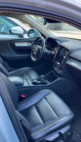 וולוו XC40