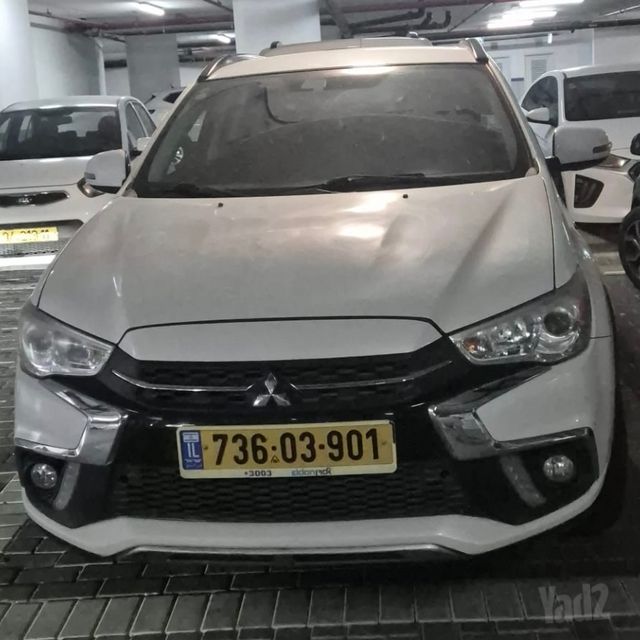 מודעת רכב מיצובישי ASX