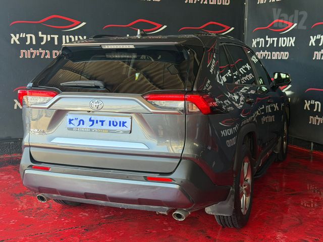 טויוטה RAV4