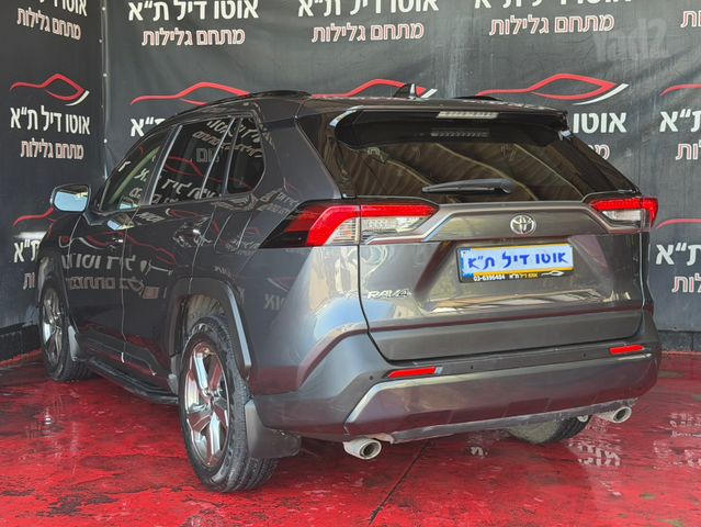 טויוטה RAV4