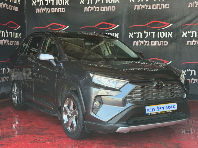 טויוטה RAV4