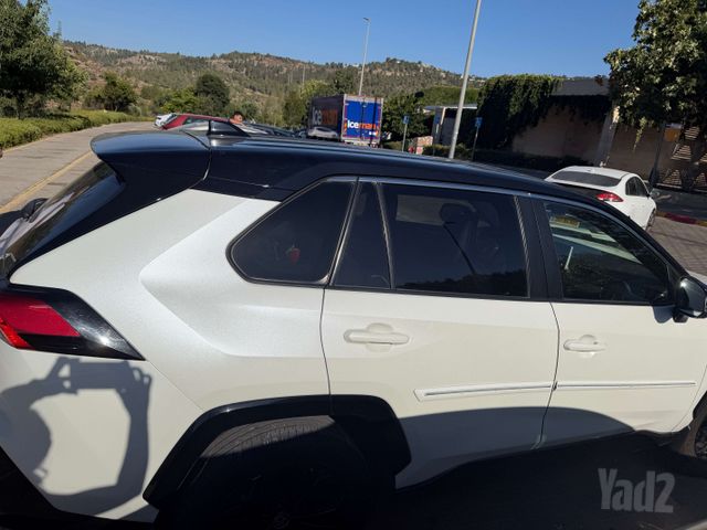 טויוטה RAV4