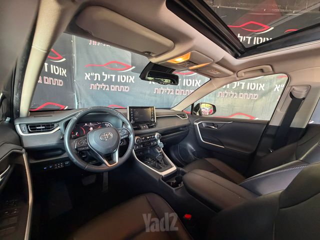 טויוטה RAV4